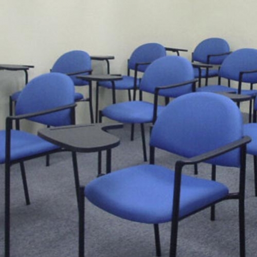 Psicólogo explica quais os benefícios de voltar à sala de aula após os 60 anos